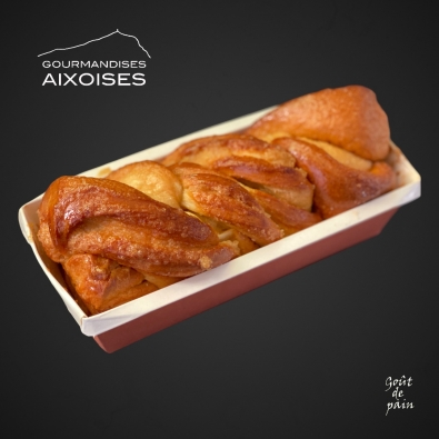 BRIOCHE TRESSEE BARQUETTE
